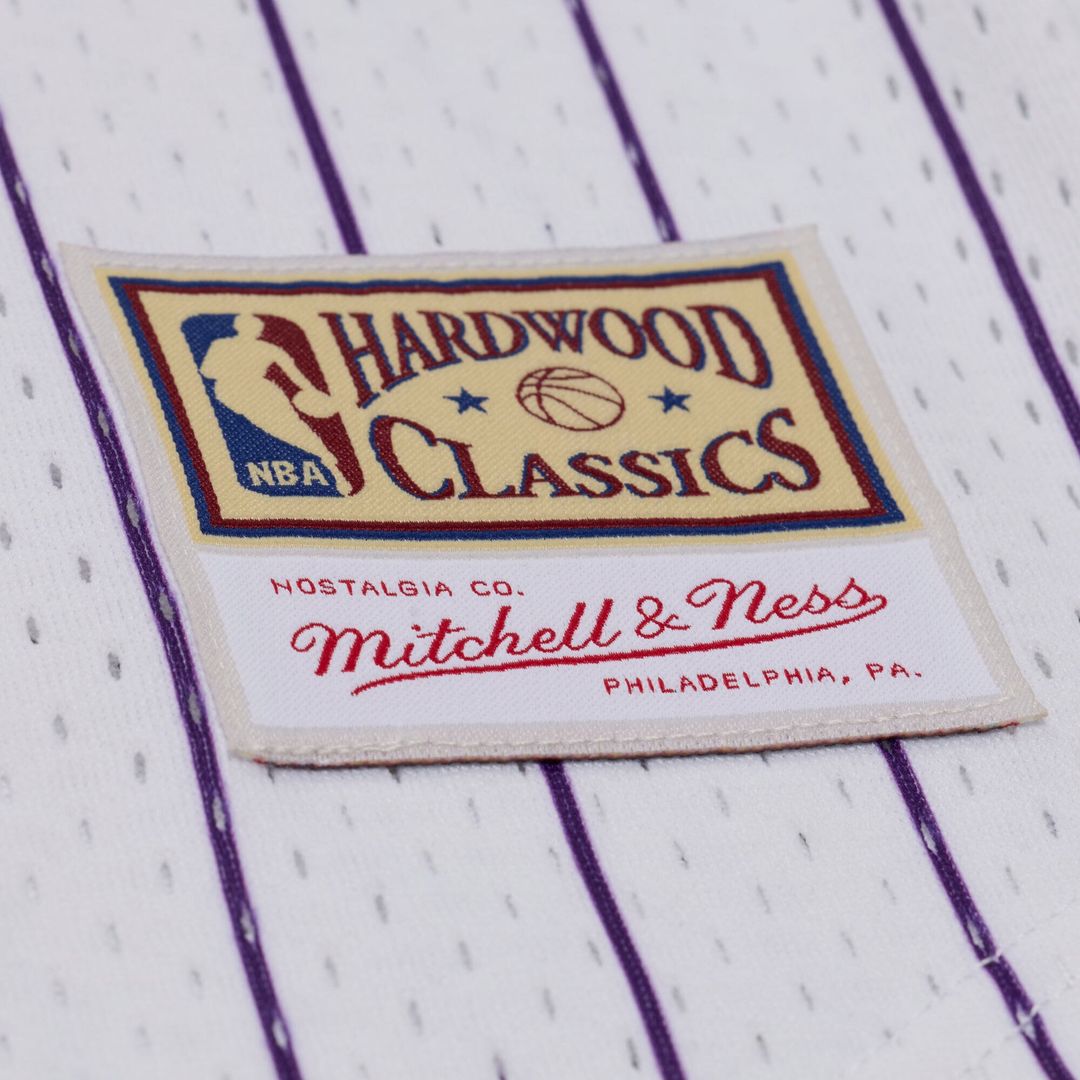 Los Angeles Lakers Mitchell & Ness Head Coach Pinstripe Mesh Full-Button Baseball Jersey - White