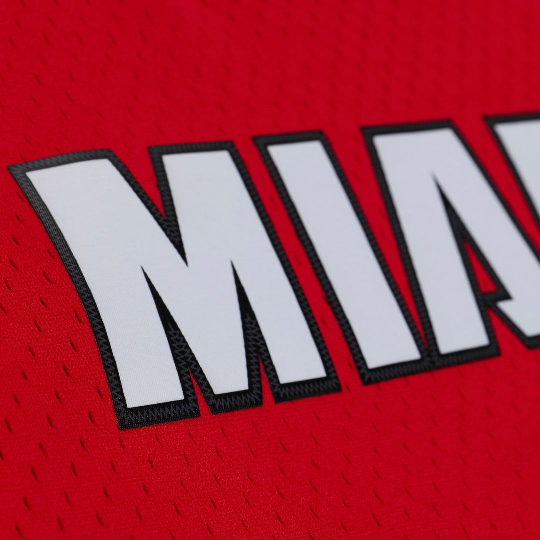 Shaquille O'Neal Miami Heat Mitchell & Ness 2005-06 Swingman Jersey - Red