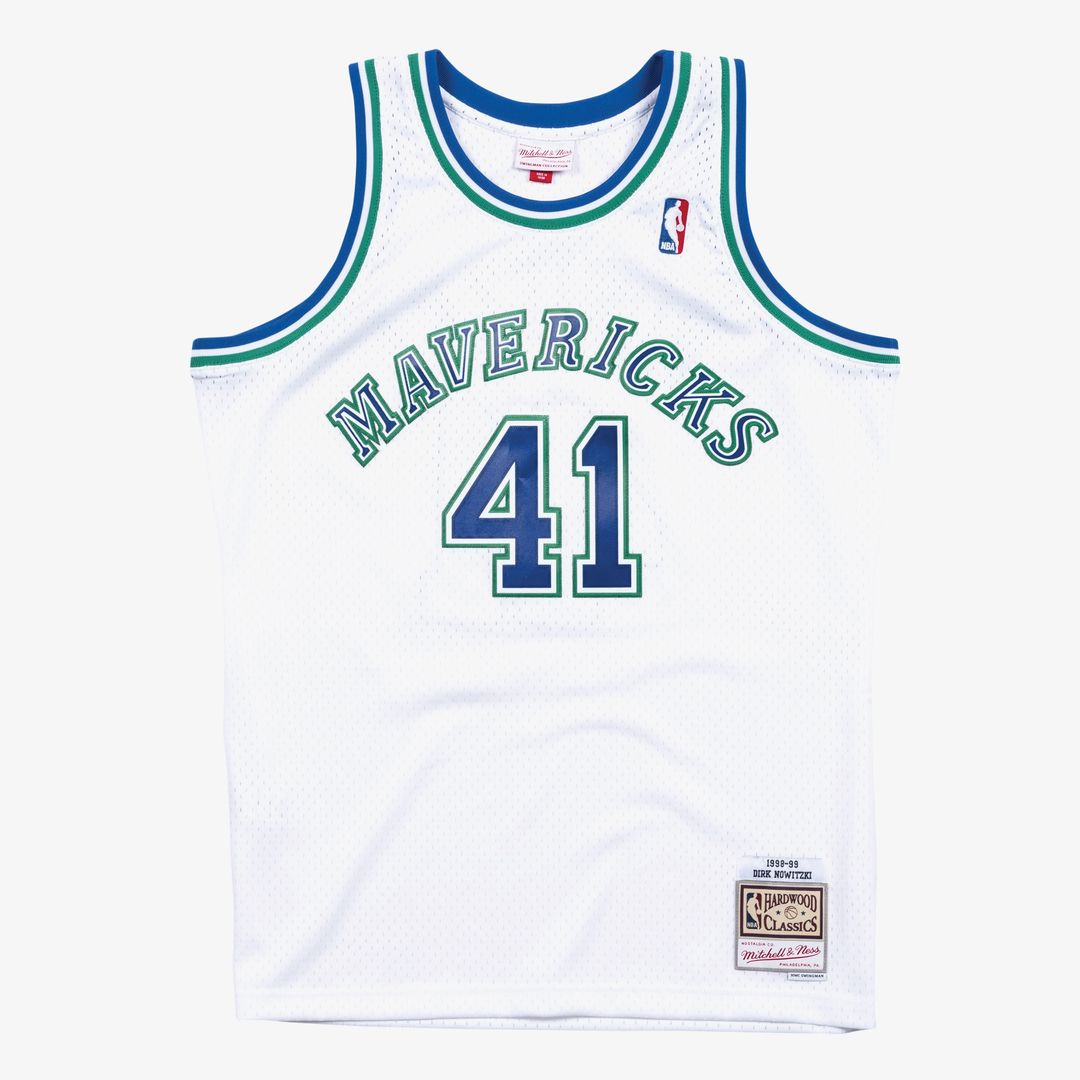 Dirk Nowitzki Dallas Mavericks Mitchell & Ness 1998-99 Hardwood Classics Swingman Jersey - White