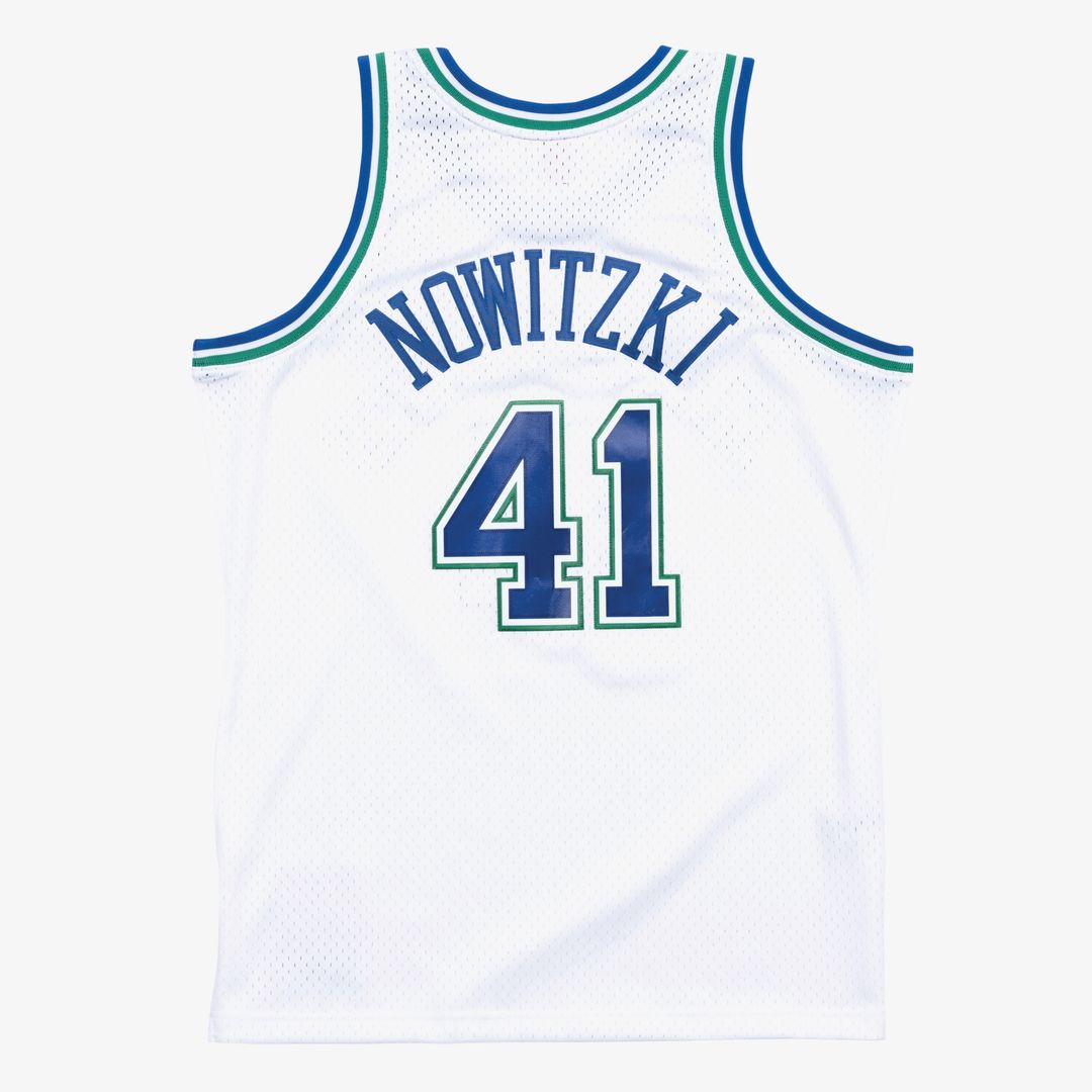 Dirk Nowitzki Dallas Mavericks Mitchell & Ness 1998-99 Hardwood Classics Swingman Jersey - White